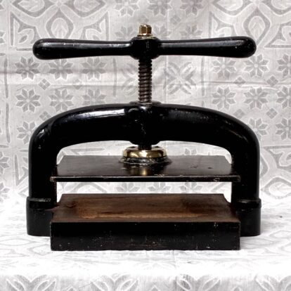 flower press